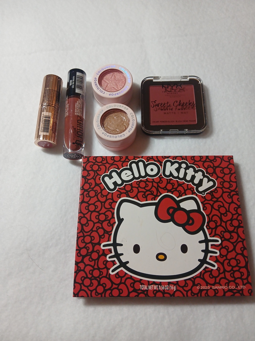 Makeup Bundle #40 – Shadow, blush, lipstick, lashes, etc!